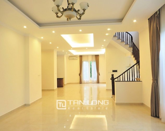 4 bedrooms Villa in Long Bien, Ha Noi, Vietnam No. 4932