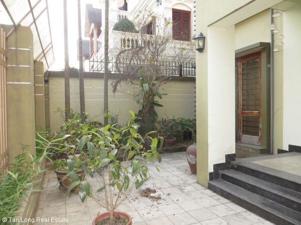 4 bedrooms Villa in Long Bien, Ha Noi, Vietnam No. 6347