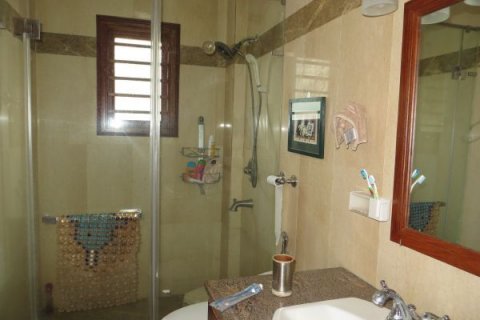 Вилла с 4 спальнями в Лонгбьен, Ханой , № 6347 27