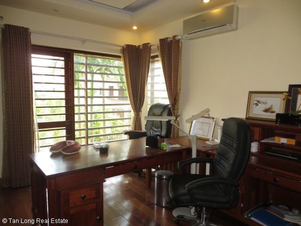 4 bedrooms Villa in Long Bien, Ha Noi, Vietnam No. 6347
