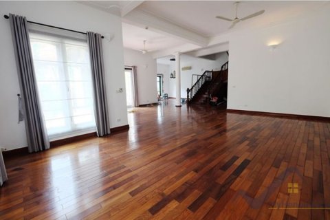 6 bedrooms Villa in Tay Ho, Ha Noi, No. 20387 4
