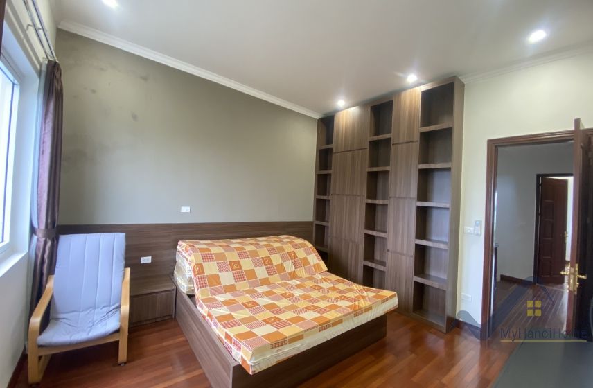 4 bedrooms Villa in Long Bien, Ha Noi, Vietnam No. 20348