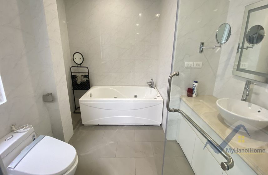 4 bedrooms Villa in Long Bien, Ha Noi, Vietnam No. 20348