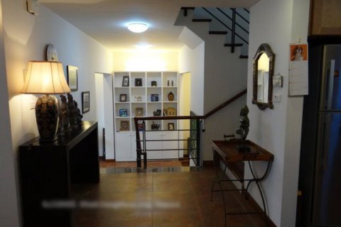 5 bedrooms Villa in Tay Ho, Ha Noi, No. 6189 22