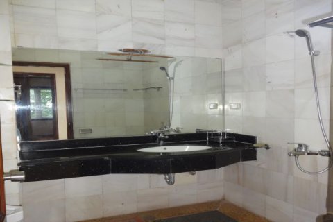 Квартира с 3 спальнями в Тэйхо, Ханой ,  № 9516 16