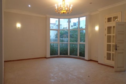 4 bedrooms Villa in Tay Ho, Ha Noi,  No. 9521 9