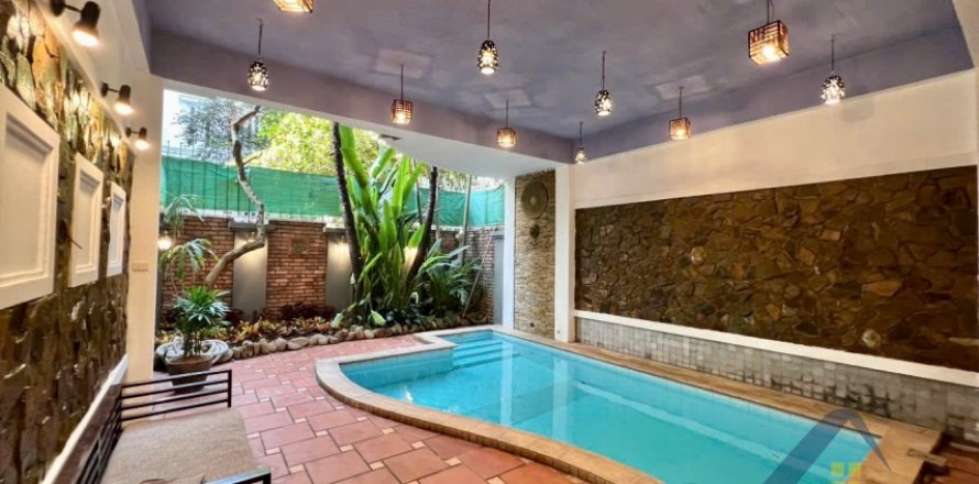 4 bedrooms Villa in Tay Ho, Ha Noi,  No. 26461