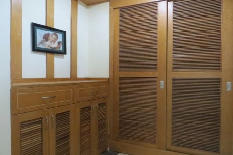 Квартира с 3 спальнями в Тэйхо, Ханой ,  № 20104