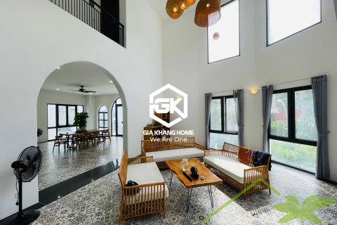 8 bedrooms Villa in Nha Trang,  No. 27779 3