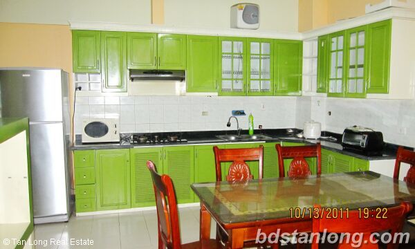 3 bedrooms Apartment in Dong Da, Ha Noi, Vietnam No. 8256