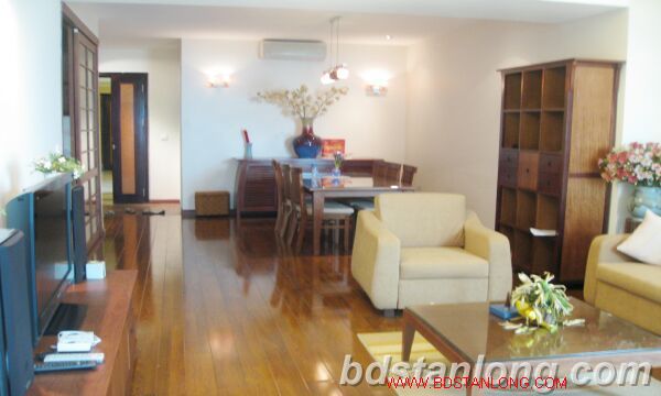 3 bedrooms Apartment in Tay Ho, Ha Noi, Vietnam No. 7723