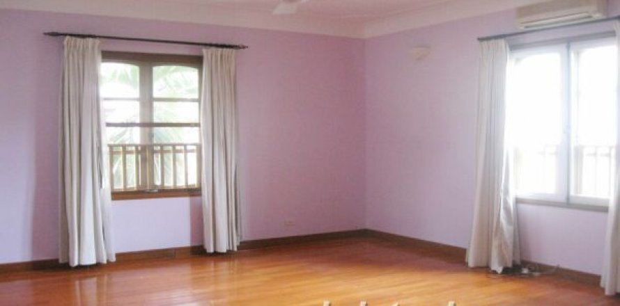Вилла с 6 спальнями в Тэйхо, Ханой , № 8778