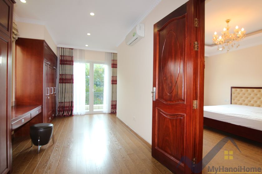 4 bedrooms Villa in Long Bien, Ha Noi, Vietnam No. 20385