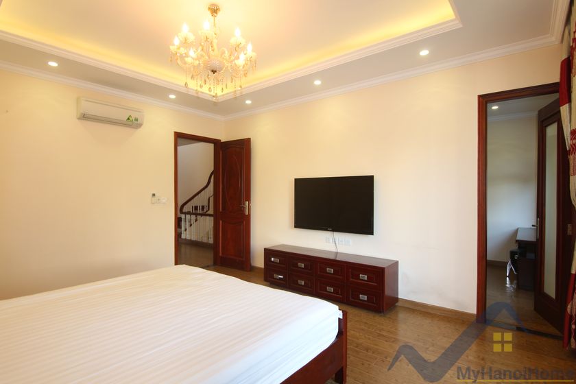 4 bedrooms Villa in Long Bien, Ha Noi, Vietnam No. 20385