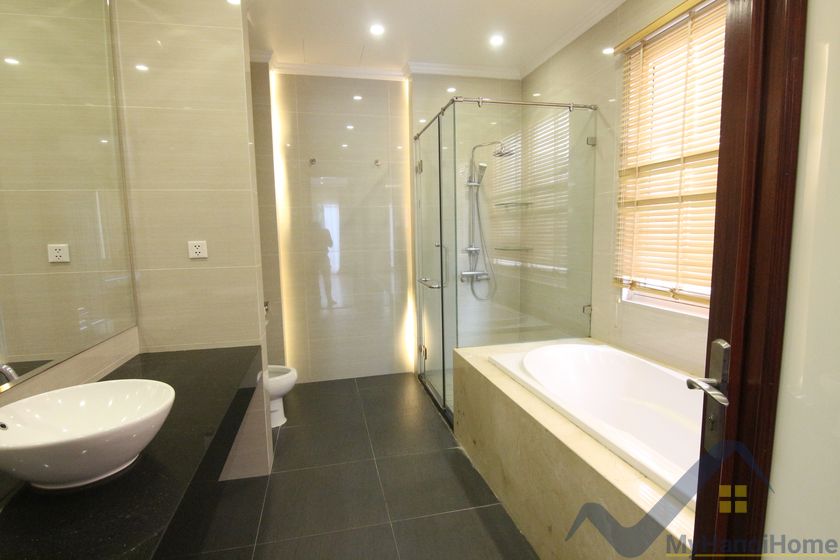 4 bedrooms Villa in Long Bien, Ha Noi, Vietnam No. 20385