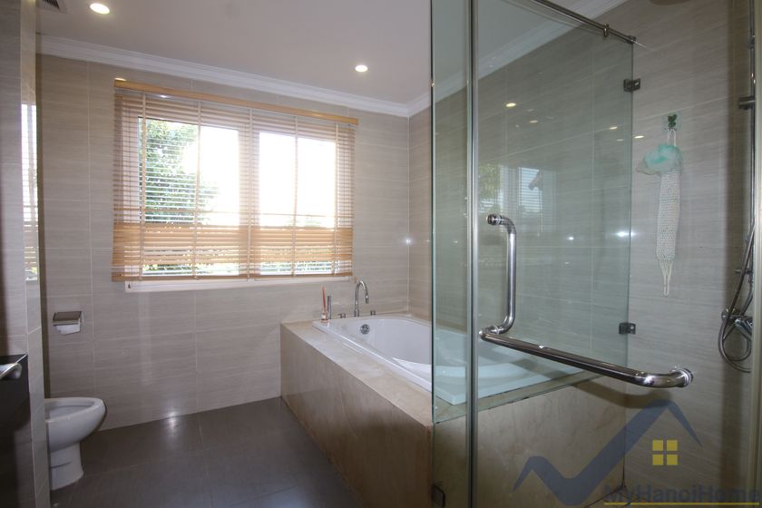 4 bedrooms Villa in Long Bien, Ha Noi, Vietnam No. 20385