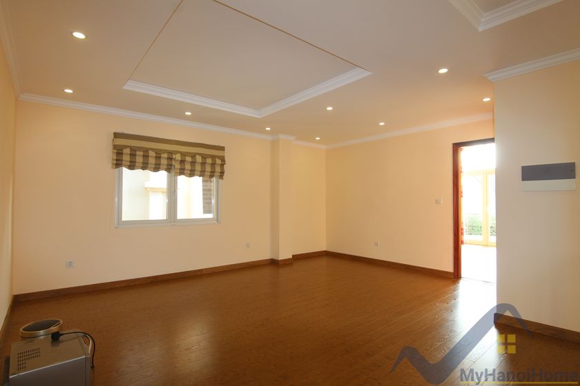 4 bedrooms Villa in Long Bien, Ha Noi, Vietnam No. 20385