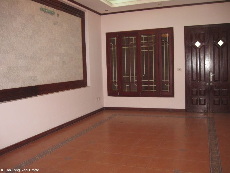 Дом с 5 спальнями в Бадинь, Ханой, Вьетнам № 8089