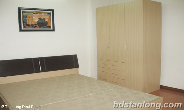 Дом с 4 спальнями в Бадинь, Ханой, Вьетнам № 8090
