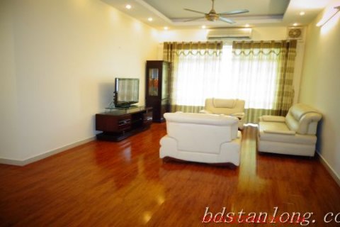 3 bedrooms Apartment in Tay Ho, Ha Noi, No. 7176