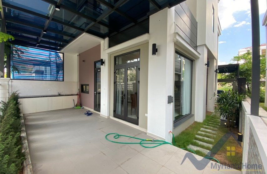 4 bedrooms Villa in Tay Ho, Ha Noi, Vietnam No. 26534