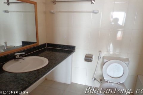 3 bedrooms Apartment in Tay Ho, Ha Noi, No. 7785 5