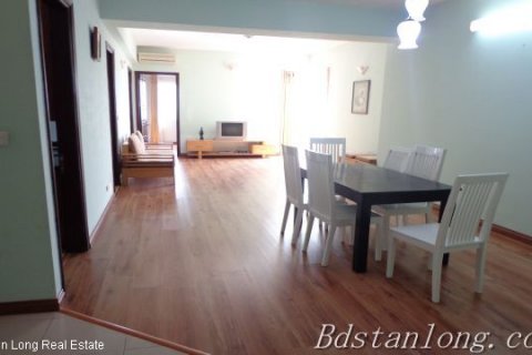Квартира с 3 спальнями в Тэйхо, Ханой , № 7785