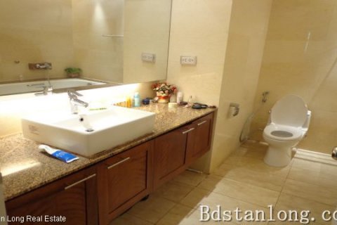 3 bedrooms Apartment in Tay Ho, Ha Noi, No. 7784 6