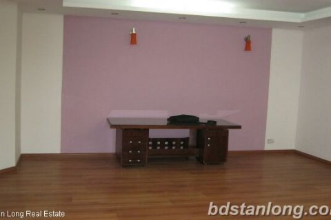 Квартира с 3 спальнями в Намтыльем, Ханой , № 8516