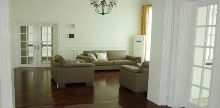 4 bedrooms Apartment in Nam Tu Liem, Ha Noi, No. 8517