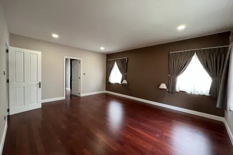 5 bedrooms House in Thu Duc, Ho Chi Minh,  No. 27105 11