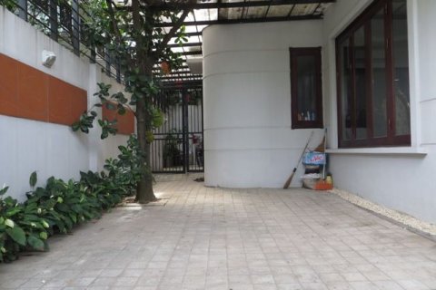 Вилла с 5 спальнями в Лонгбьен, Ханой , № 5527 2