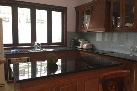 Вилла с 5 спальнями в Лонгбьен, Ханой , № 5527 4