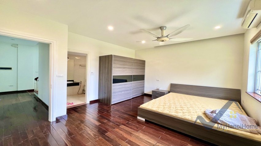 3 bedrooms Villa in Long Bien, Ha Noi, Vietnam No. 20365