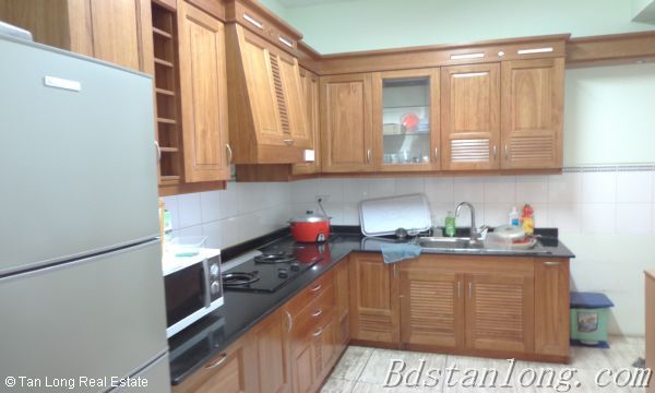 Квартира с 3 спальнями в Тэйхо, Ханой, Вьетнам № 8583