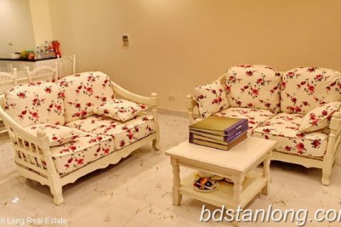 Квартира с 2 спальнями в Бадинь, Ханой , № 8185
