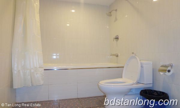 Квартира с 2 спальнями в Бадинь, Ханой, Вьетнам № 8185