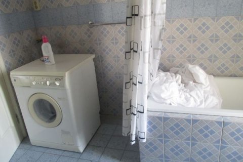 1 bedroom Apartment in Hai Ba Trung, Ha Noi,  No. 7395 6