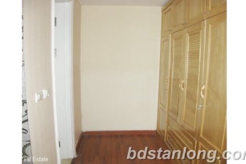3 bedrooms Apartment in Tay Ho, Ha Noi, No. 7910 9