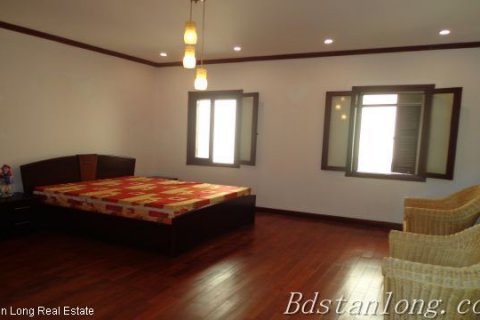 4 bedrooms Villa in Tay Ho, Ha Noi, No. 8309 9