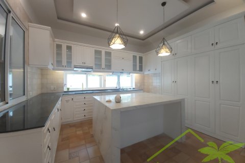 4 bedrooms Villa in Nha Trang, No. 28477 8