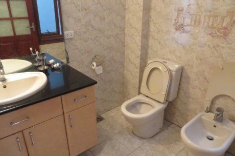 Дом с 4 спальнями в Бадинь, Ханой , № 6340 10