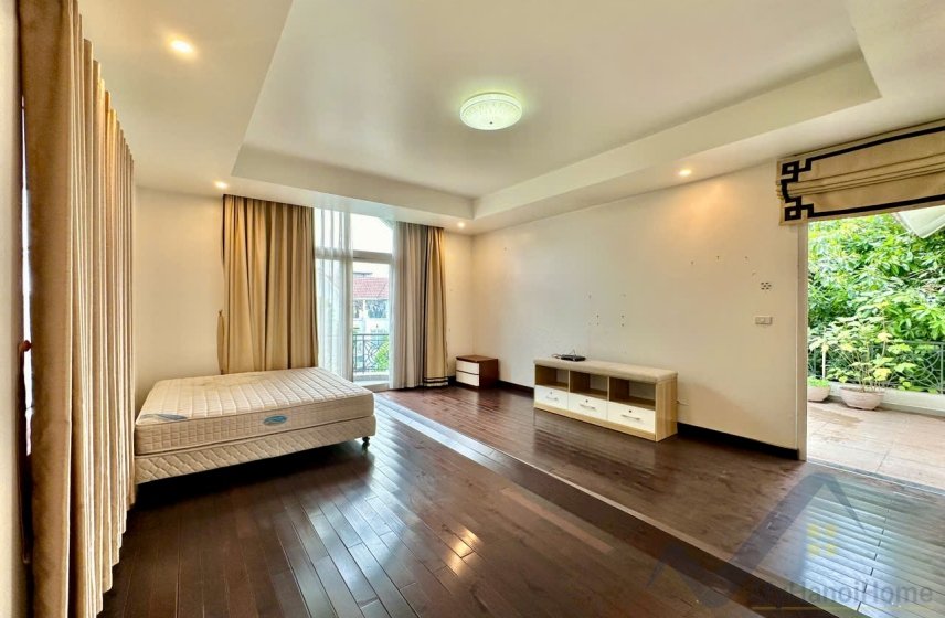 4 bedrooms Villa in Long Bien, Ha Noi, Vietnam No. 30333