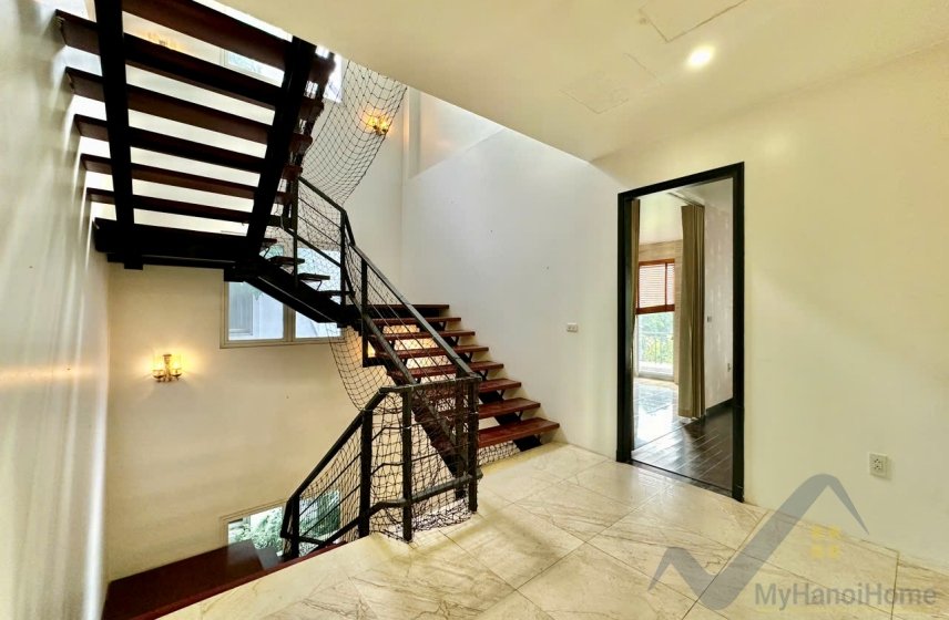 4 bedrooms Villa in Long Bien, Ha Noi, Vietnam No. 30333
