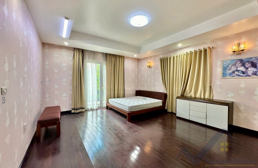 4 bedrooms Villa in Long Bien, Ha Noi, Vietnam No. 30333