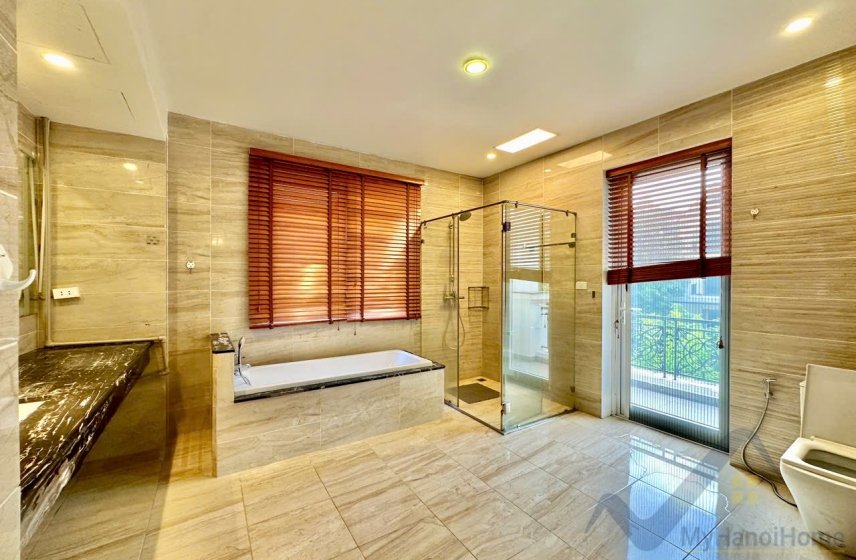4 bedrooms Villa in Long Bien, Ha Noi, Vietnam No. 30333