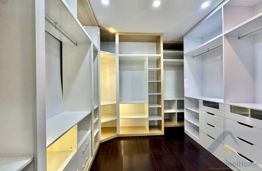 4 bedrooms Villa in Long Bien, Ha Noi, Vietnam No. 30333