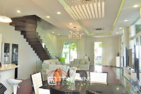 4 bedrooms Villa in Long Bien, Ha Noi, No. 5572 5