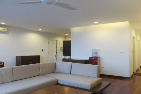 2 bedrooms Apartment in Tay Ho, Ha Noi, No. 20117 2