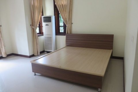 4 bedrooms Villa in Tay Ho, Ha Noi, No. 5519 9